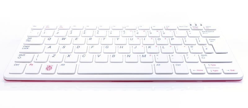 Вид спереди на клавиатуру Raspberry Pi